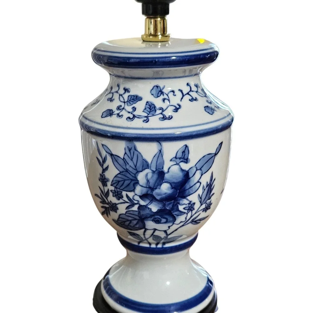 Vintage‎ 1998-99 Chinoiserie Ginger Jar Porcelain Blue White w/Rosewood Base